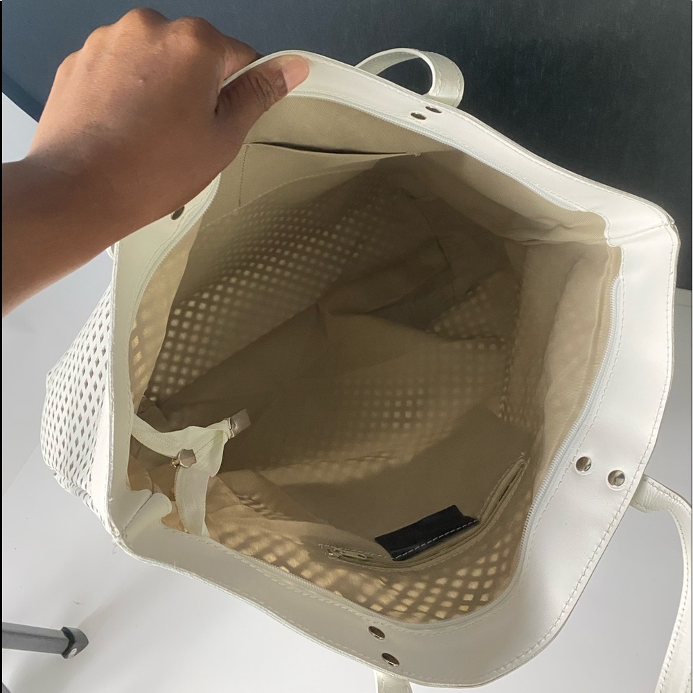 'Catch Me' Tote - Picture 6 of 10